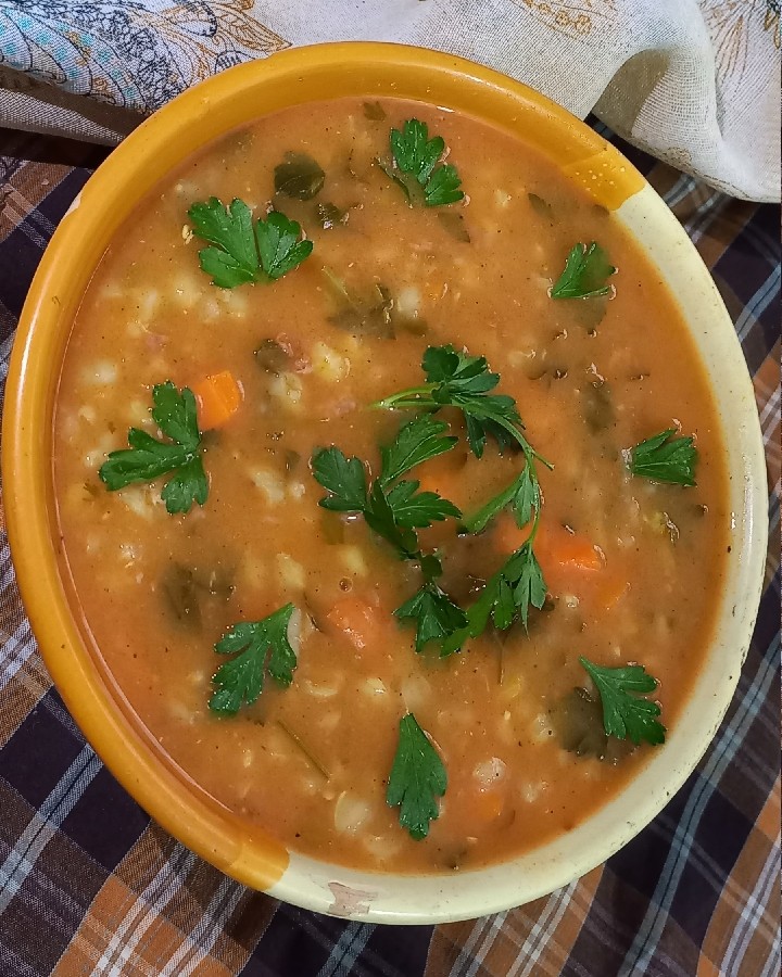 عکس سوپ جو و پکوره باسس گوجه و فلفل سبز ب سبک خودم