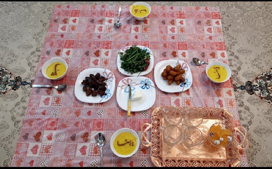 عکس سفره ساده روز اول ماه رمضان(مهربونا فالو کنید و استوری ها رو از دست ندید)