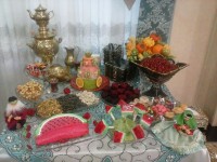 میز شب یلدامون