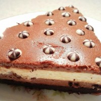 موس سه لایه شکلات و گیلاس