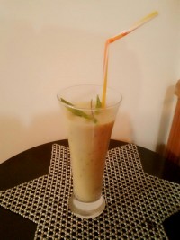 اسموتی کیوی و موز