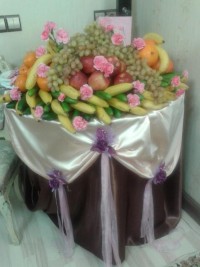 تزیین میوه ی بله برون