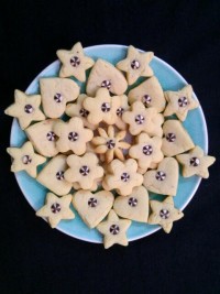 شیرینی نگین دار