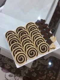 شیرینی دورنگ