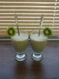 اسموتی کیوی و موز