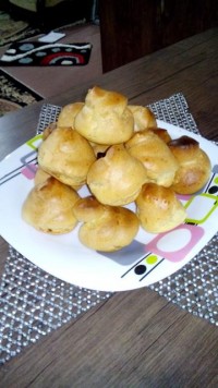 نان خامه ای قیفی