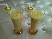 اسموتی کیوی و موز