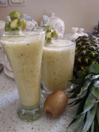 اسموتی کیوی و موز