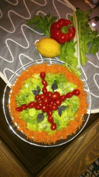 سالاد سبزیجات با اسفناج