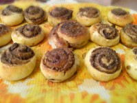 شیرینی رول دارچینی