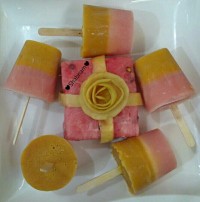 بستنی یخی میوه ای