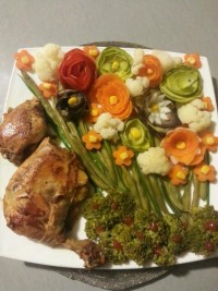 مرغ گریل شده با سبزیجات بخارپز