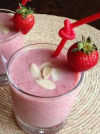 نوشیدنی توت فرنگی