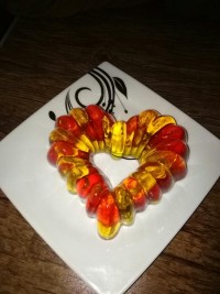 ژلہ من بہ ھمراہ توت فرنگے