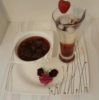 مربا وشربت توتفرنگی