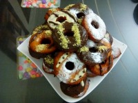 دونات با تزیینات مختلف