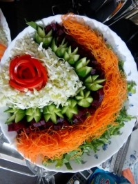 سالاد کاهو خیلی خوشمزست هوم