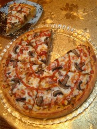 پیتزاگوشت وقارچ