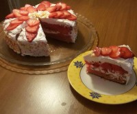 پاولوای توت فرنگی قلبی