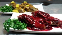 مرغابی با سس اناناس و البالو