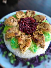 ته چین آلو و اسفناج با مرغ