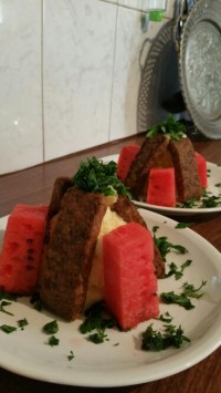 کباب تخته ای با پوره سیب زمینی