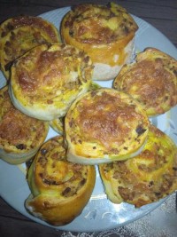 رولت مرغ با خمیر هزارلا