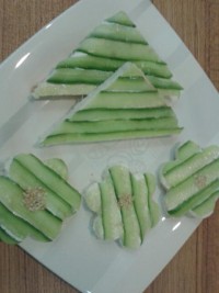 لقمه نون وپنیر وخیار