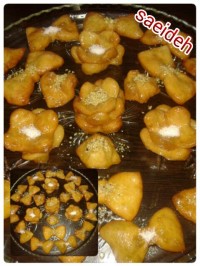 خاگینه گل نیلوفری