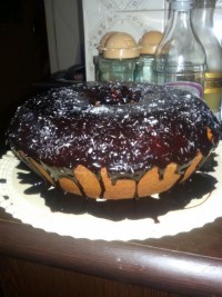 کیک دو رنگ با روکش گاناش جای همه سبز