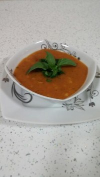سوپ گوجه و ریحان