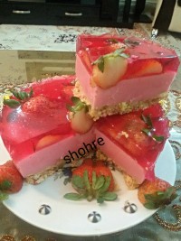 چیز کیک توت فرنگی