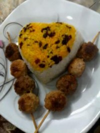 بال مرغ با سس باربکیو و شکر قهوه ای