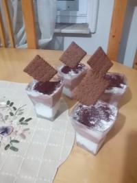 دسر بیسکویت بستنی