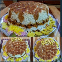 قیمه اردبیلی (پلو مخلوط) با ته دیگ گل رز