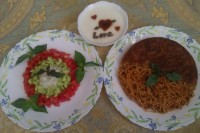 ماکارونی و سالاد شیرازی