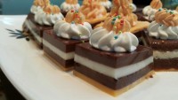 ژله شکلاتی راه راه