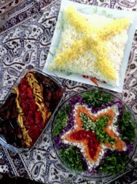 یه ناهار ساده در کنار افراد خانواده