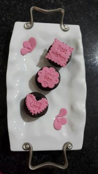 کاپ کیک با تزیین فوندانت