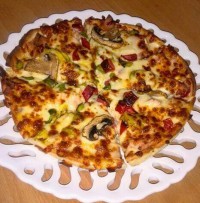 ایشون پیتزایی هستن