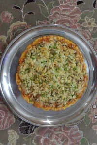 پیتزا مرغ و قارچ