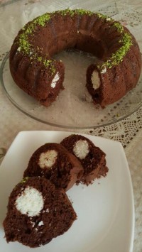 کیک سورپرایز نارگیلی