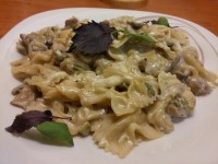 اسپاگتی با مرغ وسس آلفردو