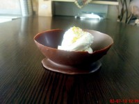 کاسه شکلاتی