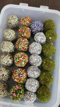 ترافل خامه ای شکلاتی