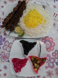 پلو و کباب چوبی