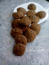 کوکی شکلاتی با آلبالو