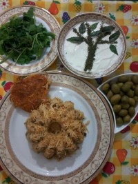 لوبیا پلو همراه مخلفات