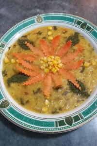 سوپ مرغ ساده با تزئین قلب