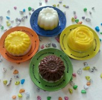 دسر شکلاتی با دسر وانیلی،دسر زعفرانی و دسر وانیلی